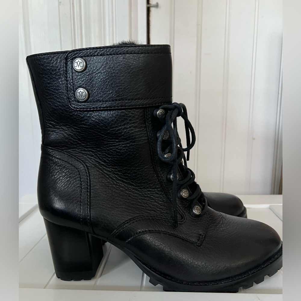 Johnston & Murphy Vivica Lace Up Boot New without box
